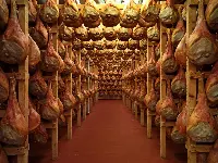 Lavorazione stagionatura prosciutto San Daniele Dop