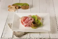 Prosciutto cotto e kiwi