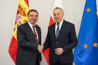 Il ministro dell'Agricoltura spagnolo Luis Planas incontra il suo omologo polacco Henryk Kowalczyk (Varsavia, 29 marzo 2023)