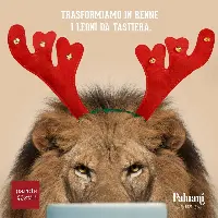 Protagonista del visual e claim della campagna Paluani/Associazione Parole O_Stili è un leone da tastiera con delle simpatiche orecchie da renna