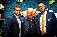 La famiglia Callipo con al centro il presidente Pippo Callipo, a sinistra il figlio Filippo Maria e, a dx, l'altro figlio Giacinto