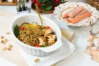 Un appetitoso secondo piatto per le festività natalizie a base di salmone surgelato