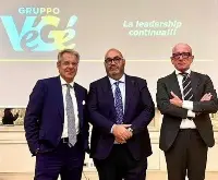 Giorgio Santambrogio Amministratore Delegato, Giovanni Arena Presidente e Edoardo Gamboni Direttore Commerciale Gruppo VéGé.