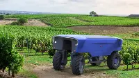Un trattore-robot per la vigna