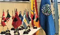 Bandiere di alcuni dei Paesi aderenti al Consiglio oleicolo internazionale