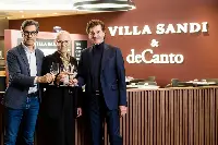 Villa Sandi & deCanto, apertura wine bar aeroporto Marco Polo di Venezia. Da sinistra: Alberto Niero (Ceo Italy di Lagardère Travel Retail), Monica Scarpa (Ad Gruppo Save) e Giancarlo Moretti Polegato (presidente Villa Sandi)