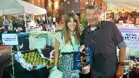 Tramonto DiVino 2023 a Ferrara, Sarah Bellentani dell’ufficio marketing di Cso Italy insieme al conduttore della serata Daniele De Leo