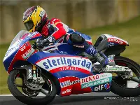 Il marchio Sterilgarda sulla fiancata di una Aprilia