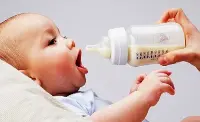 Cibo per l'infanzia: latte