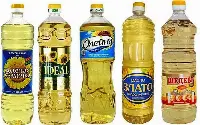 Diverse marche di olio di girasole prodotto in Russia