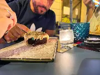 Ristoranti: cena al lume di candela contro il caro-bollette è un'iniziativa di Delicious, che sostiene "Il risparmio energetico non è mai stato così romantico"...