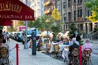 Ristorante outdoor su suolo pubblico a New York, causa pandemia