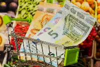 Prezzi alimentari nel carrello della spesa