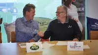 Ceo of Arla Foods Peder Tuborgh (left) with Michael Doyle, President & ceo of Foremost Farms