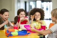 Bambini a merenda