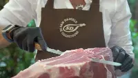 Prosciutto San Daniele Dop, affettato durante la prima tappa di "Aria di San Daniele 2023" (Roma, 18 settembre 2023)