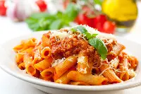 Piatto di pasta al ragù