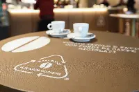 Autogrill introduce a Milano Linate Wascoffee, un nuovo materiale ecosostenibile