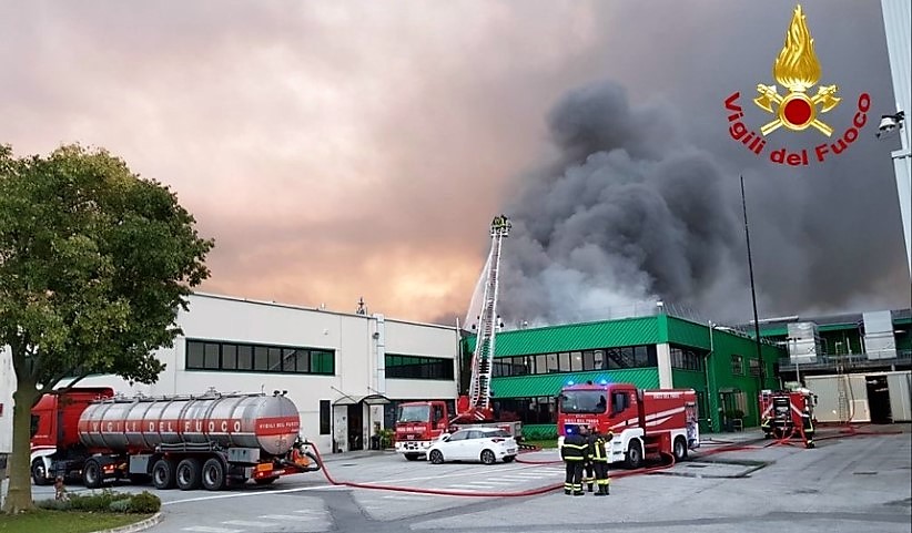 Incendio allo stabilimento di pizze surgelate Roncadin, nel 2017
