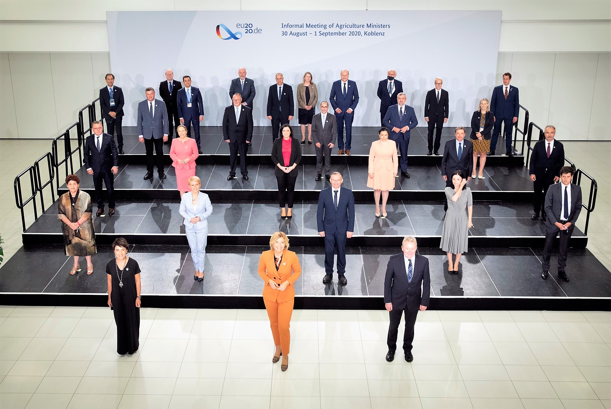 In basse all'estrema sinistra, il ministro italiano Teresa Bellanova all'informale Agrifish di Coblenza, Germania, 30 agosto al 1° settembre 2020