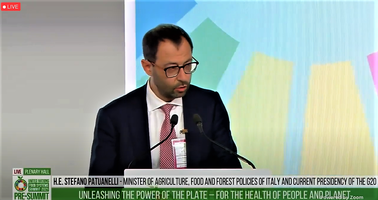 Il ministro Stefano Patuanelli parla al Pre-Food Systems Summit 2021 dell'Onu a Roma, il 27 luglio