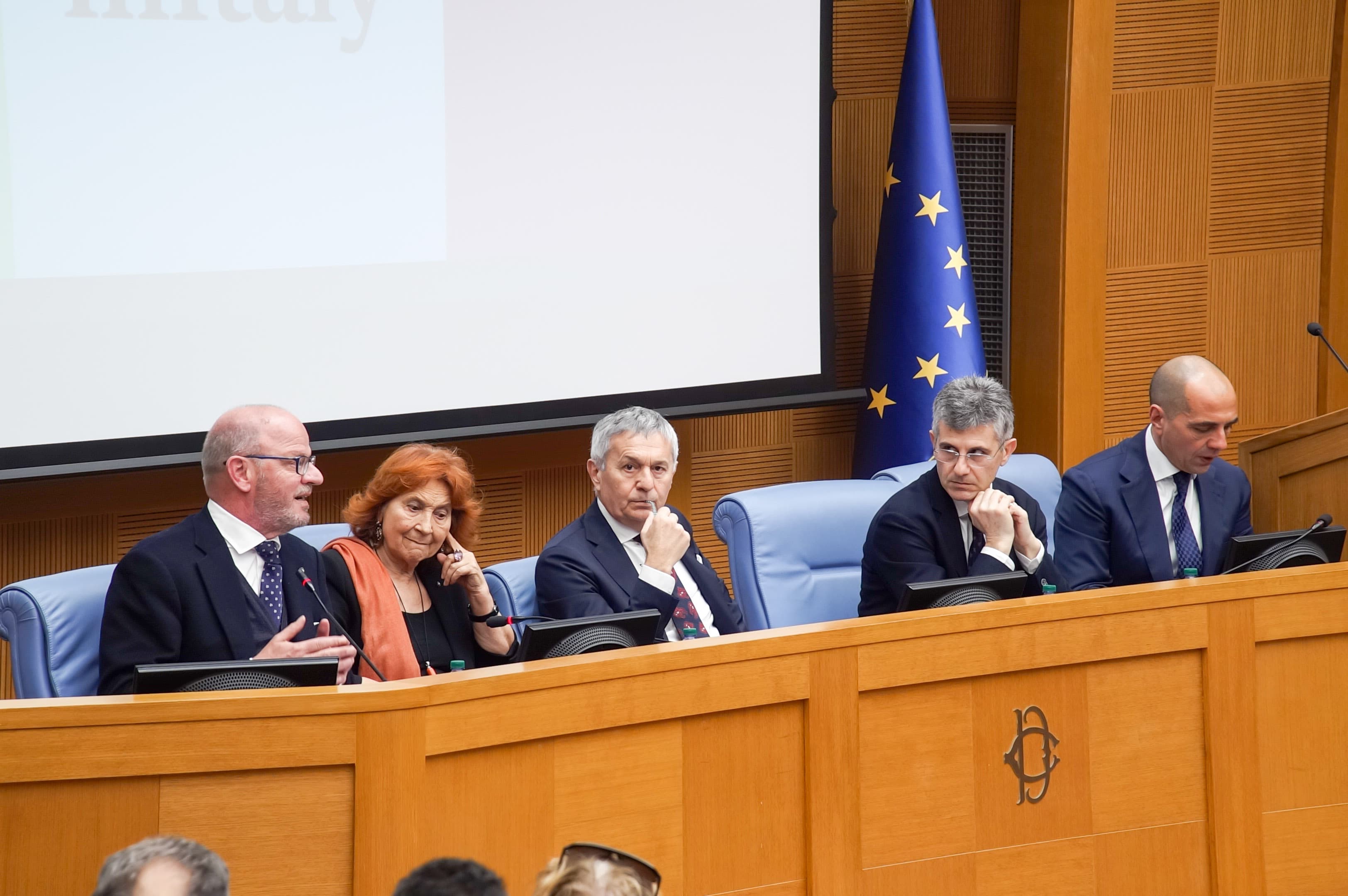 Paolo Bastianello di Confindustria, il Cavaliere del Lavoro Giannola Bulfoni Nonino, il vicepresidente di Federvini Piero Mastroberardino, il presidente di Filiera Italia Luigi Scordamaglia al convegno di presentazione della campagna nazionale "Io sto con il made in italy" del 5 marzo 2019