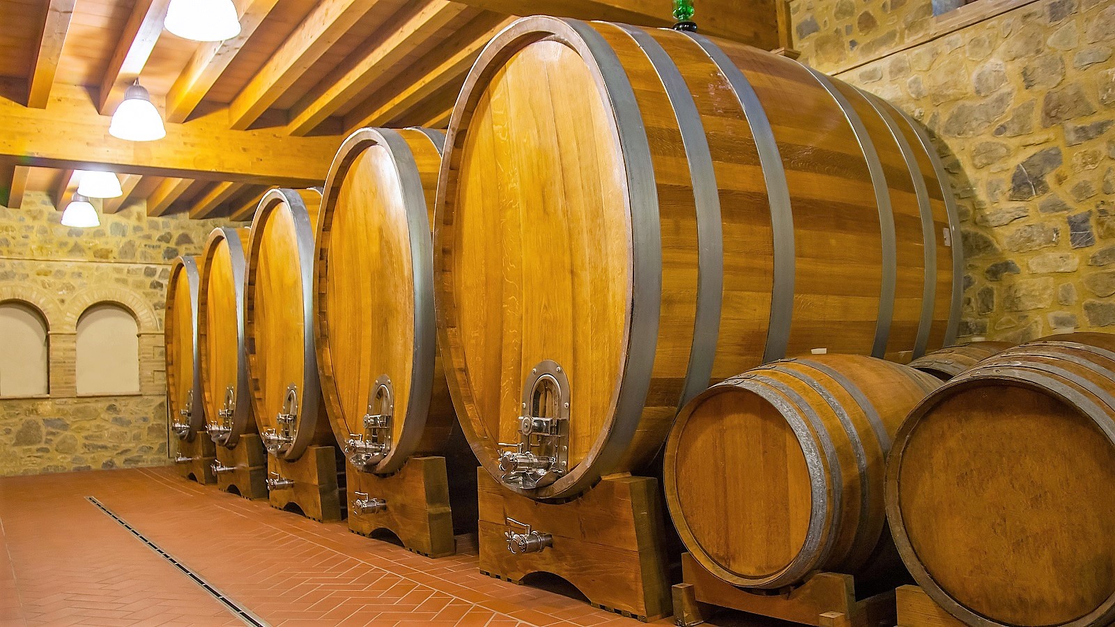 Efa News European Food Agency Botti Di Vino In Cantina