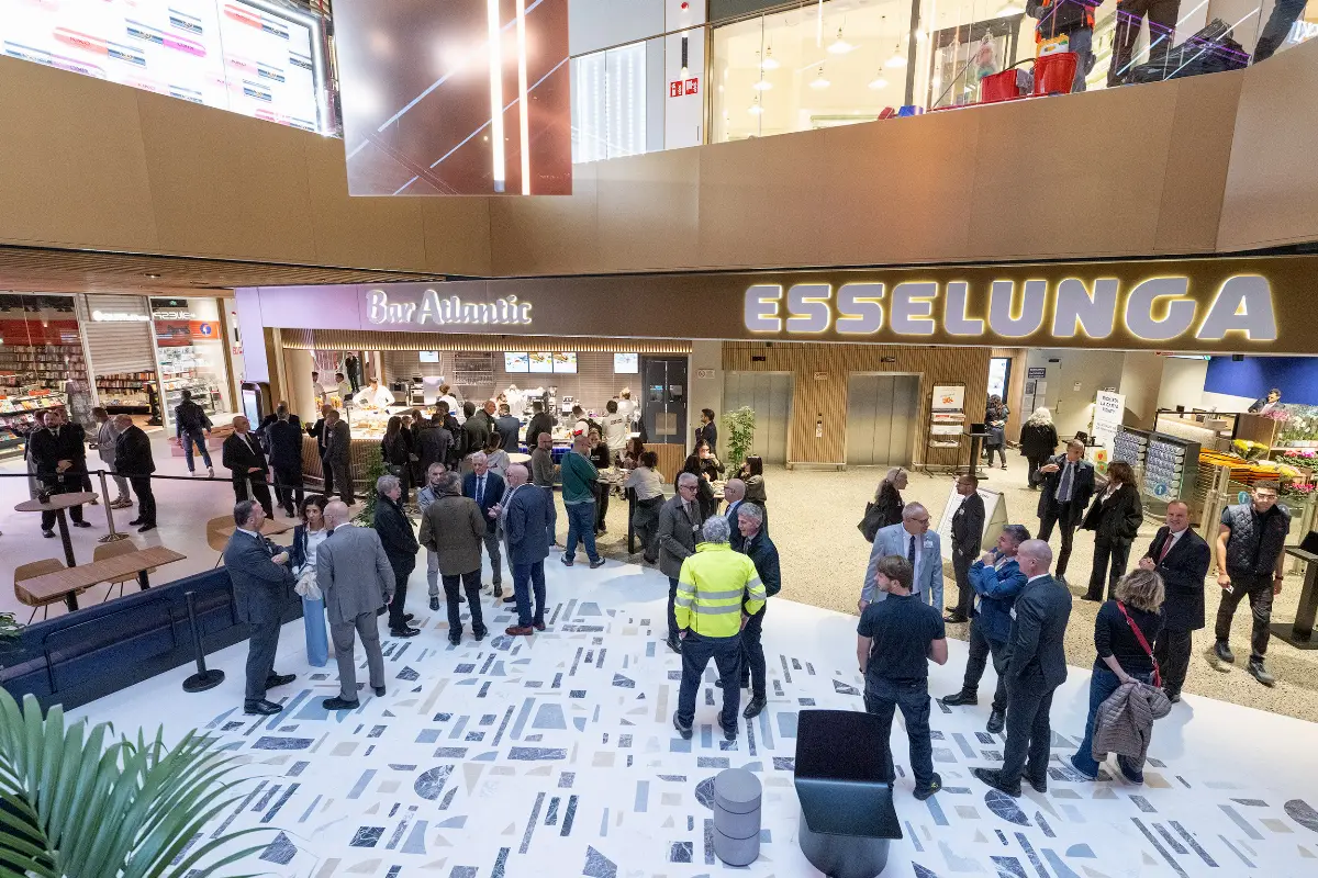Esselunga ha aperto a Bolzano il primo supermercato in Trentino-Alto Adige all’interno del centro commerciale WaltherPark in piazza Alto Adige:
