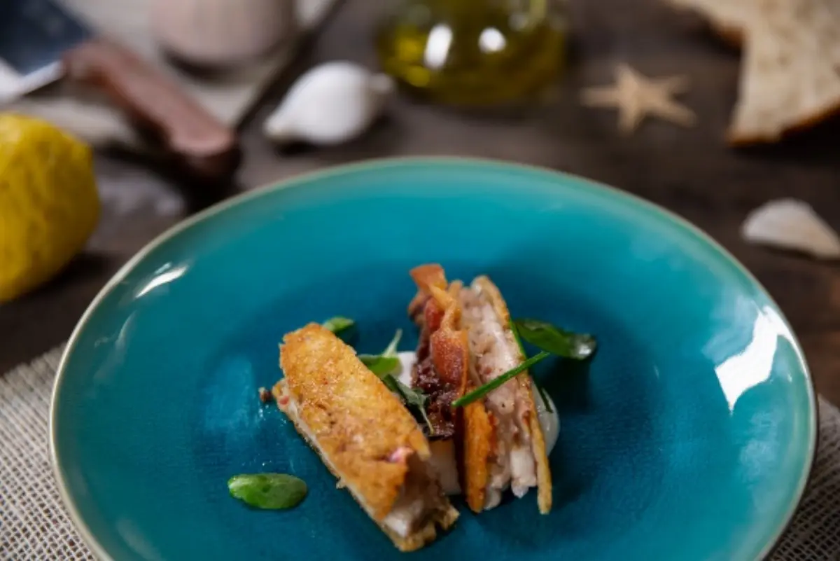 Ricetta di Triglia in carrozza con guanciale, dello Chef Daniele Usai