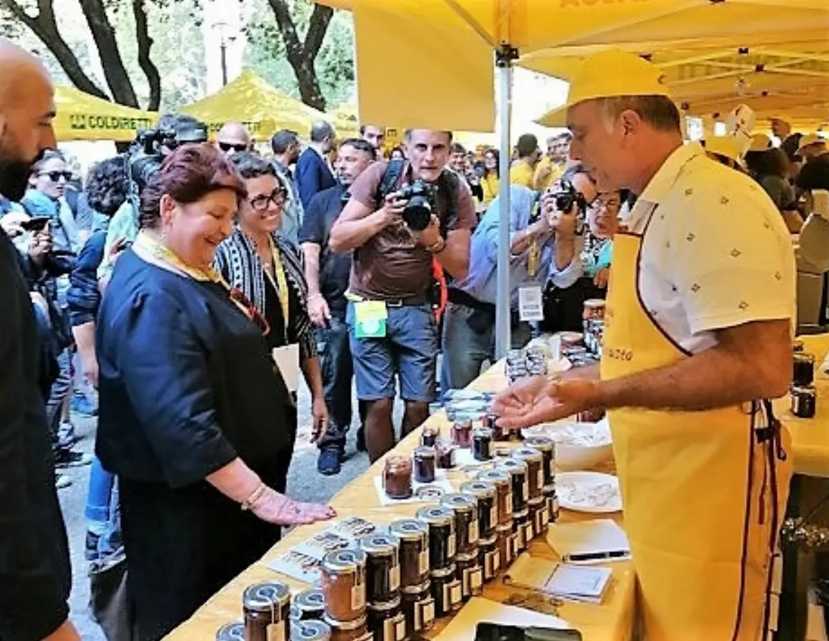 il ministro dell'Agricoltura Teresa Bellanova dal Villaggio Coldiretti di Bologna, in occasione della Giornata del Clima, settembre 2019