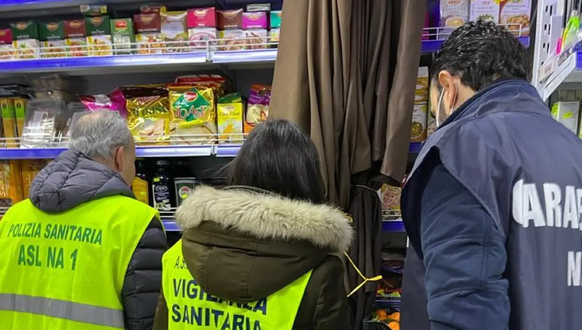 I Nas di Napoli effettuano sequestri al mercato di porta Nolana a Napoli