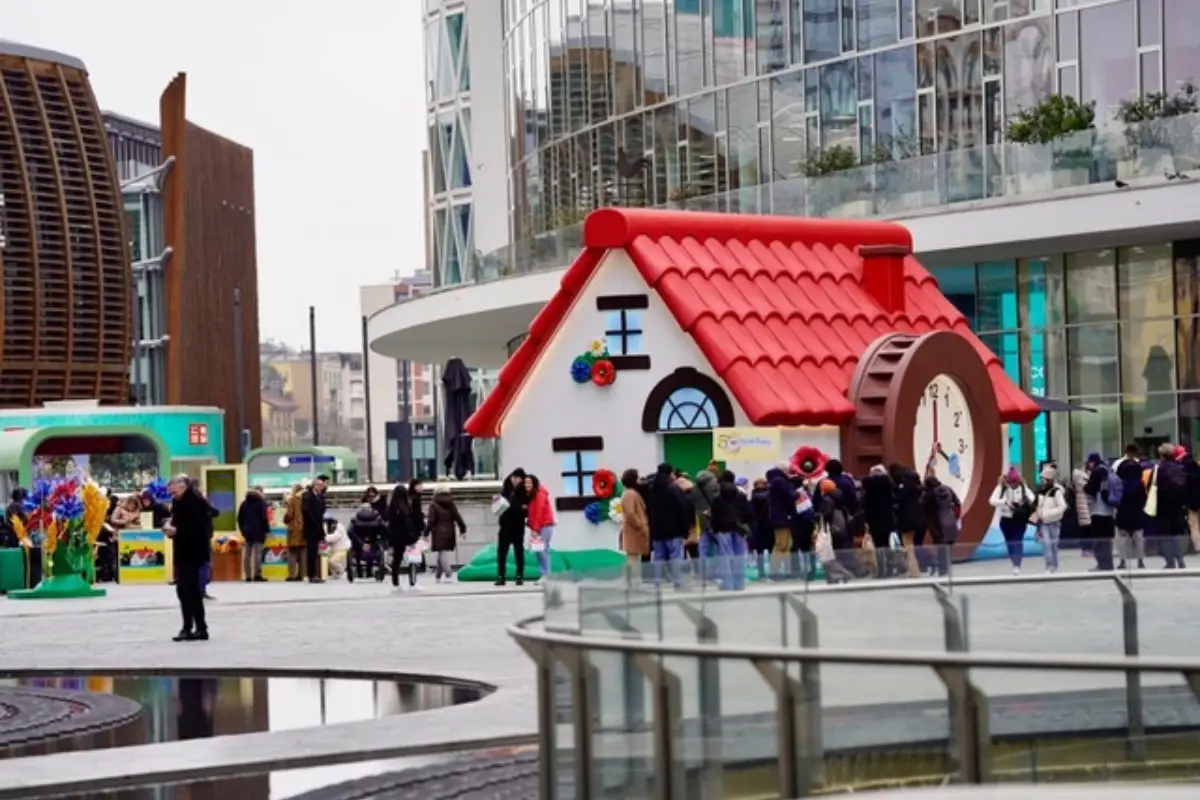 MulinoSveglia a piazza GaeAulenti (Milano, febbraio 2025)