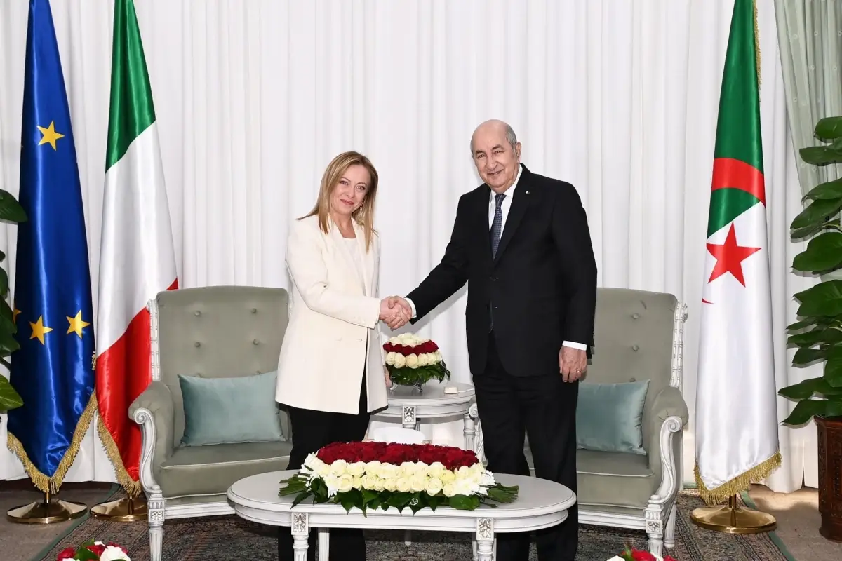 Quinto vertice intergovernativo Italia-Algeria, 23 luglio 2025: a sinistra la premier Giorgia Meloni, a destra il presidente algerino Abdelmadjid Tebbounealgerino