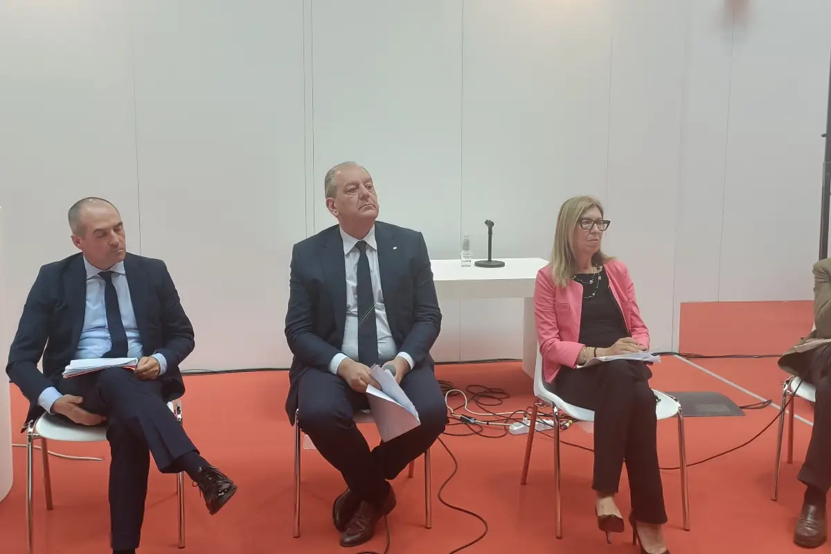 Il sottosegretario Masaf Patrizio Giacomo La Pietra interviene a Fieravicola 2025