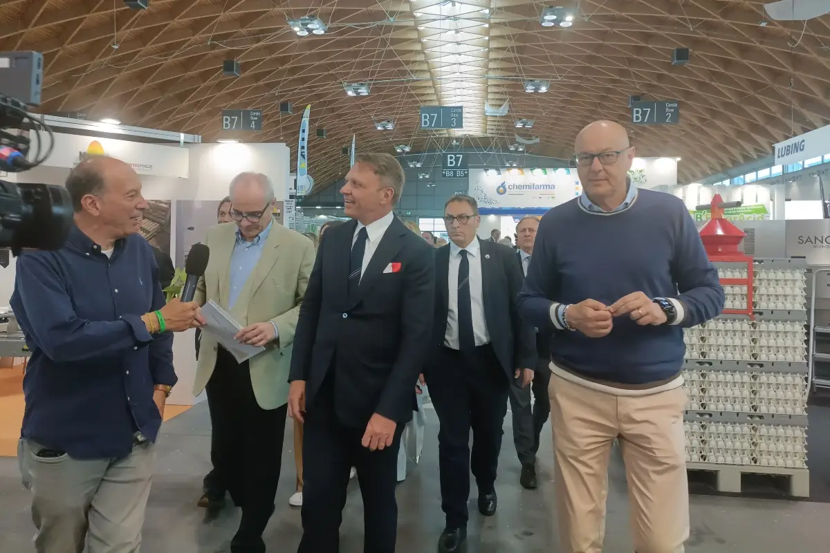Il ministro dell'Agricoltura, Francesco Lollobrigida, all'inaugurazione di FierAvicola 2025