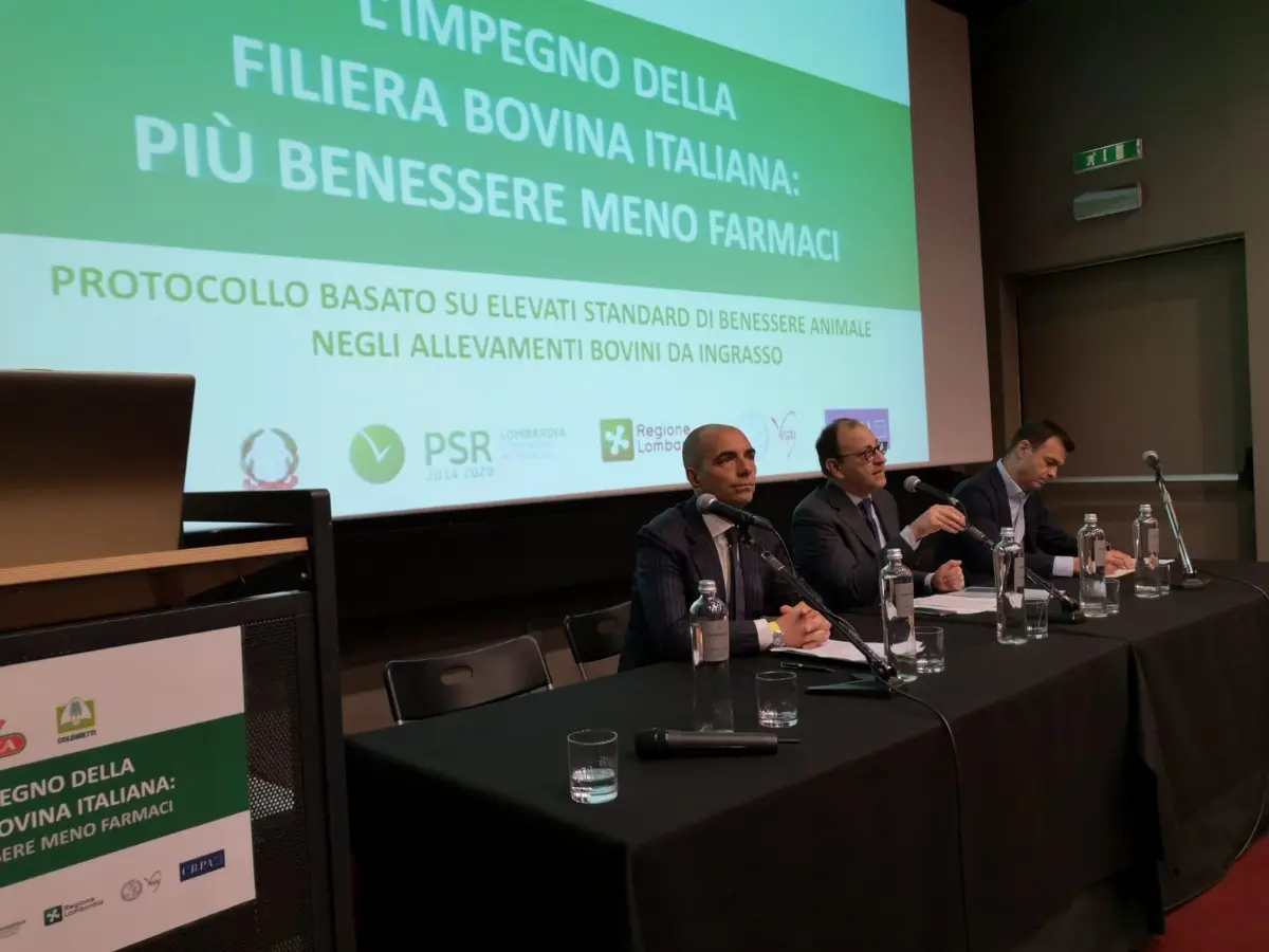 Luigi Scordamaglia, ad Inalca, Luca Macario, moderatore, Ettore Prandini Pres. Coldiretti