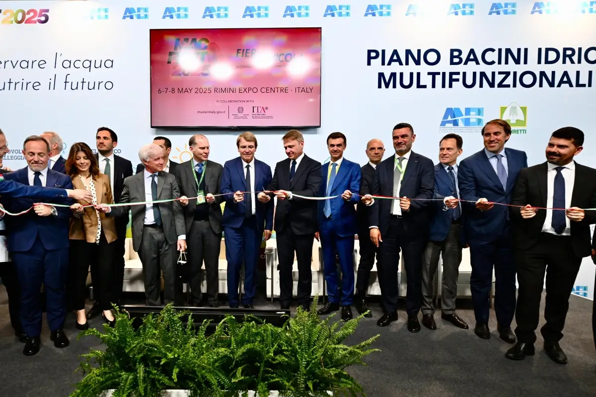Taglio del nastro per Macfrut 2025