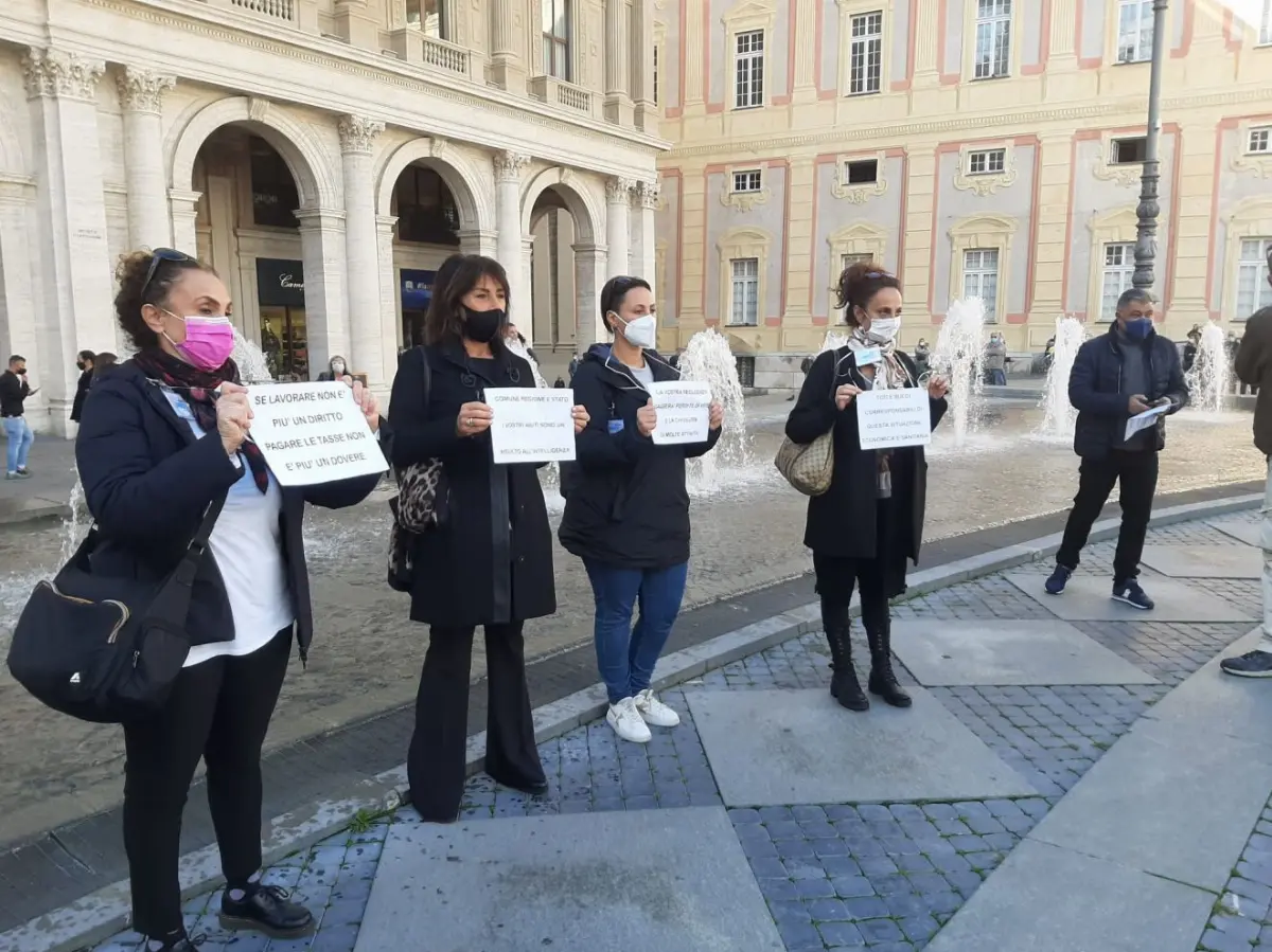 Un momento della protesta dei ristoratori a Genova