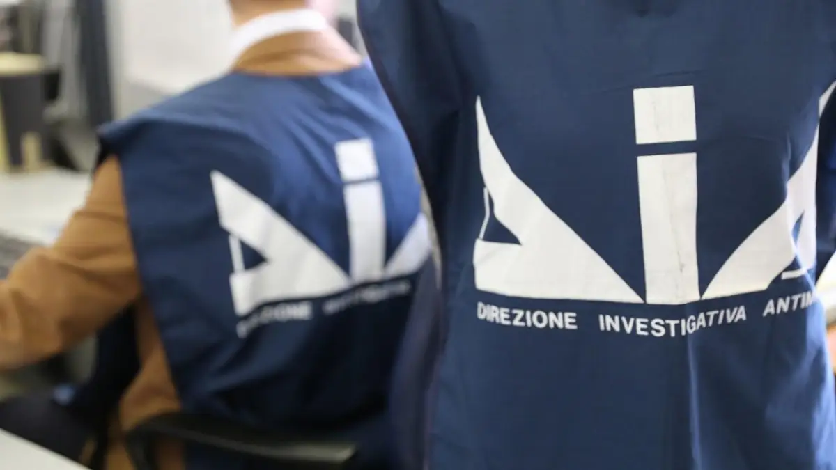 Guardia di Finanza Dia contrasto alle infiltrazioni mafiose e 'ndranghetiste in aziende agricole e ristorazione