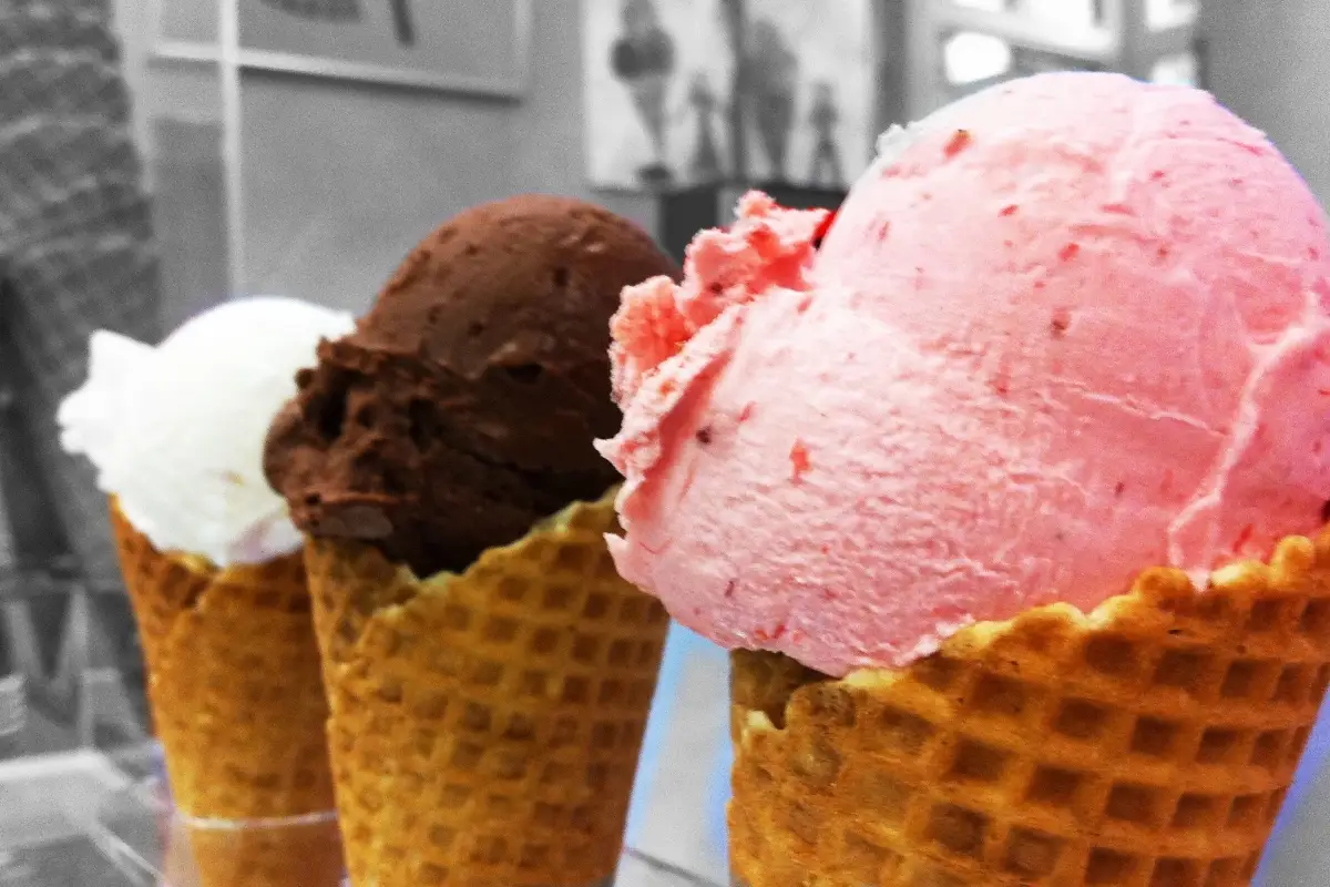 Baderke 4 Supporti Per Coni Gelato In Plastica, Blush E Rosa, Riutilizzabili E Lavabili In Lavastoviglie, Per Feste Di Compleanno E Matrimoni, 5,3x10 Cm