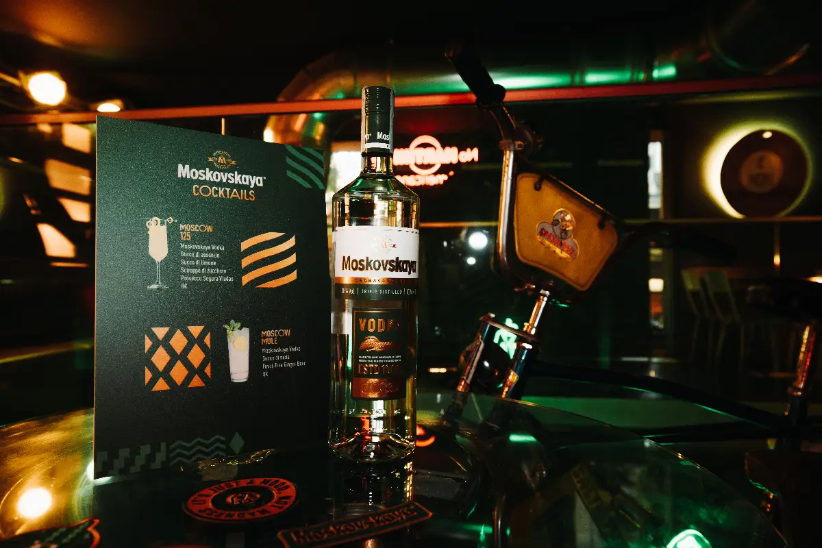 Moskovskaya Vodka New Label Design and Campaign 2025, nuova etichetta e campagna 2025 per 125 anni