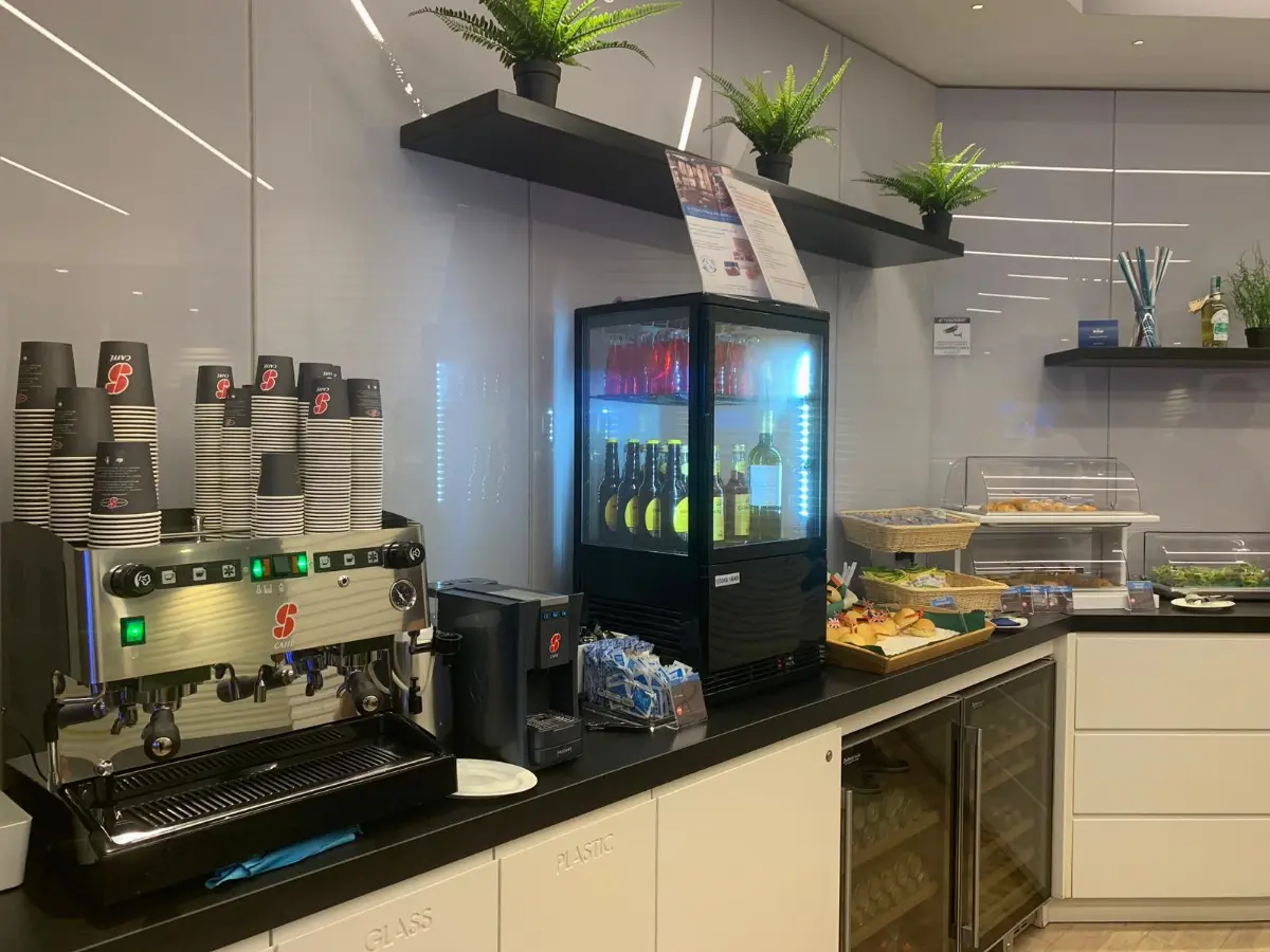 Servizio catering lounge aeroporto "Cristoforo Colombo" di Genova