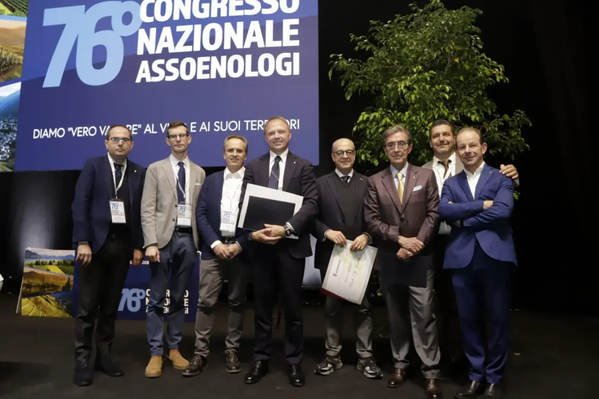 Il ministro dell'Agricoltura, della Sovranità alimentare e delle Foreste, Francesco Lollobrigida, interviene al 76° Congresso di Assoenologi (Brescia, 25 novembre 2023)