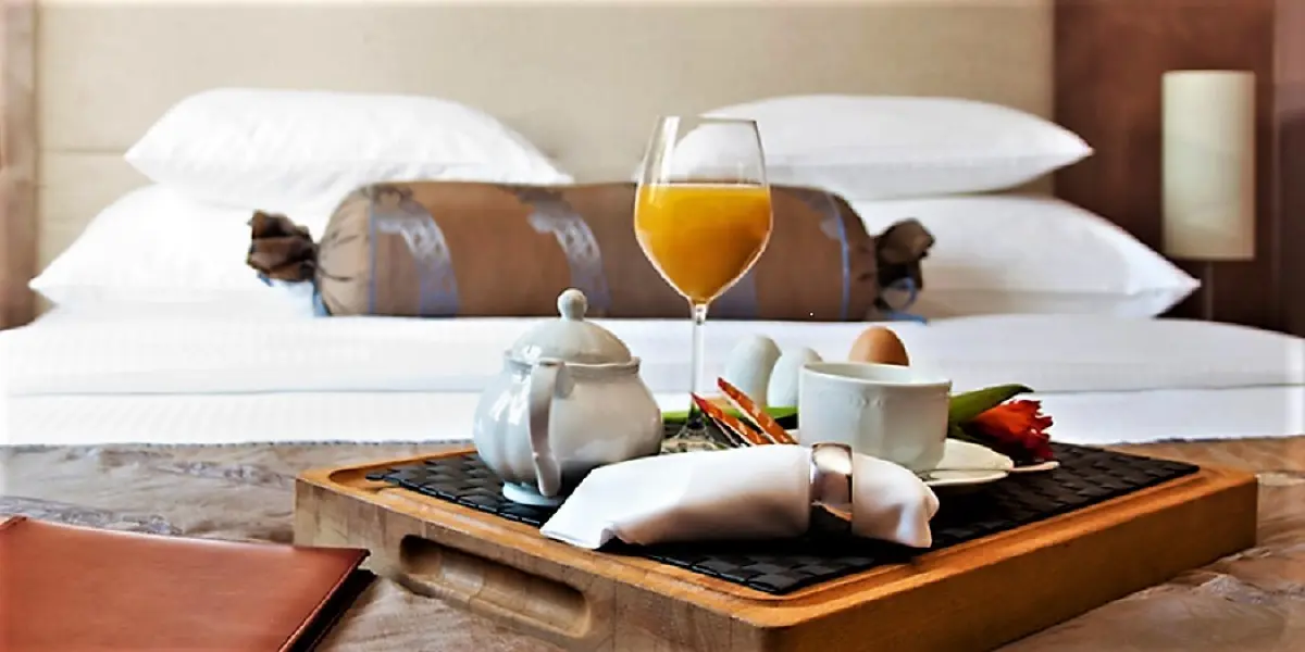 Prima colazione: accoglienza in albergo