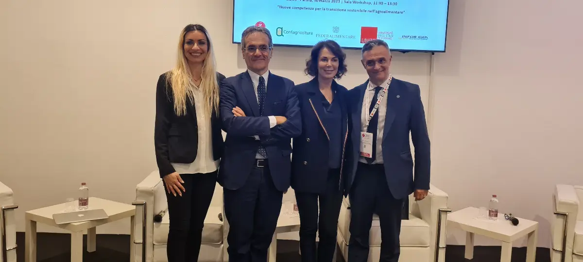 Convegno Nutraceutica Cibus: da sx Susanna Bramante, Sergio Luciano, Sonia Raule, Gabriele Costantino
