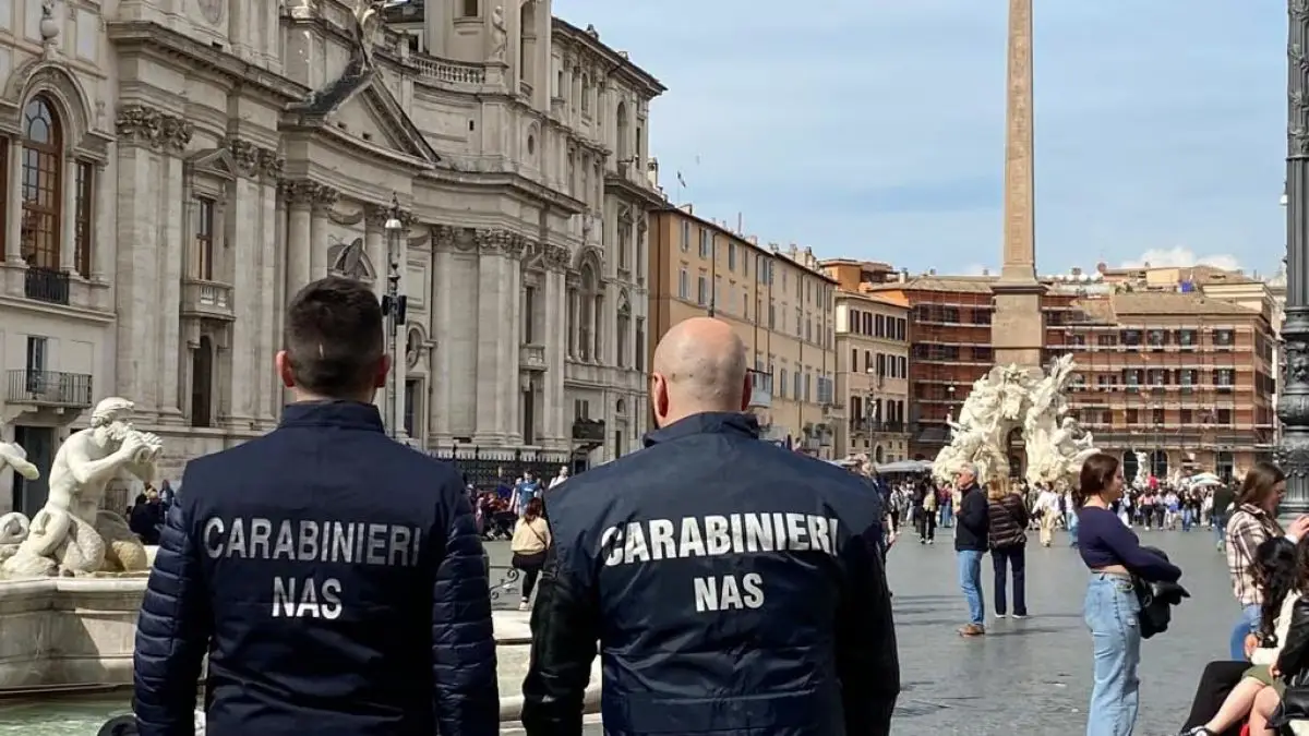 Controlli dei Nas a ristoranti e bar al Pantheon e nelle zone del centro di Roma il 25 maggio 2025