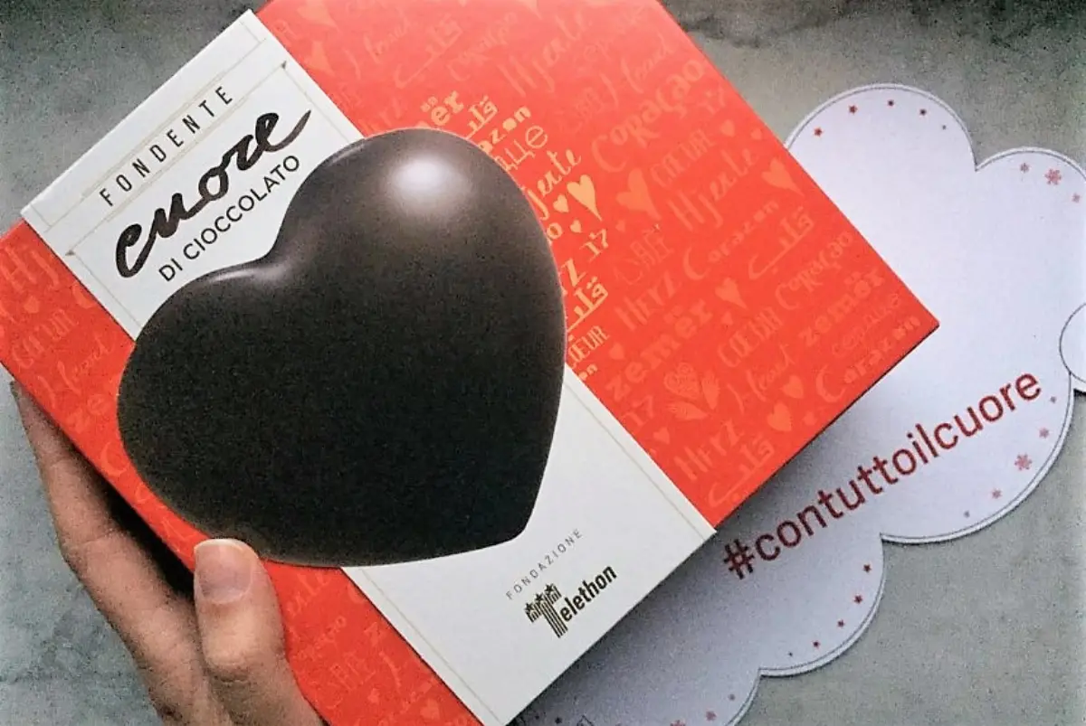 Dal 15 al 22 dicembre 2018 Caffarel scende nelle piazze italiane con i Cuori di cioccolato, a sostegno di Telethon per la ricerca scientifica malattie rare