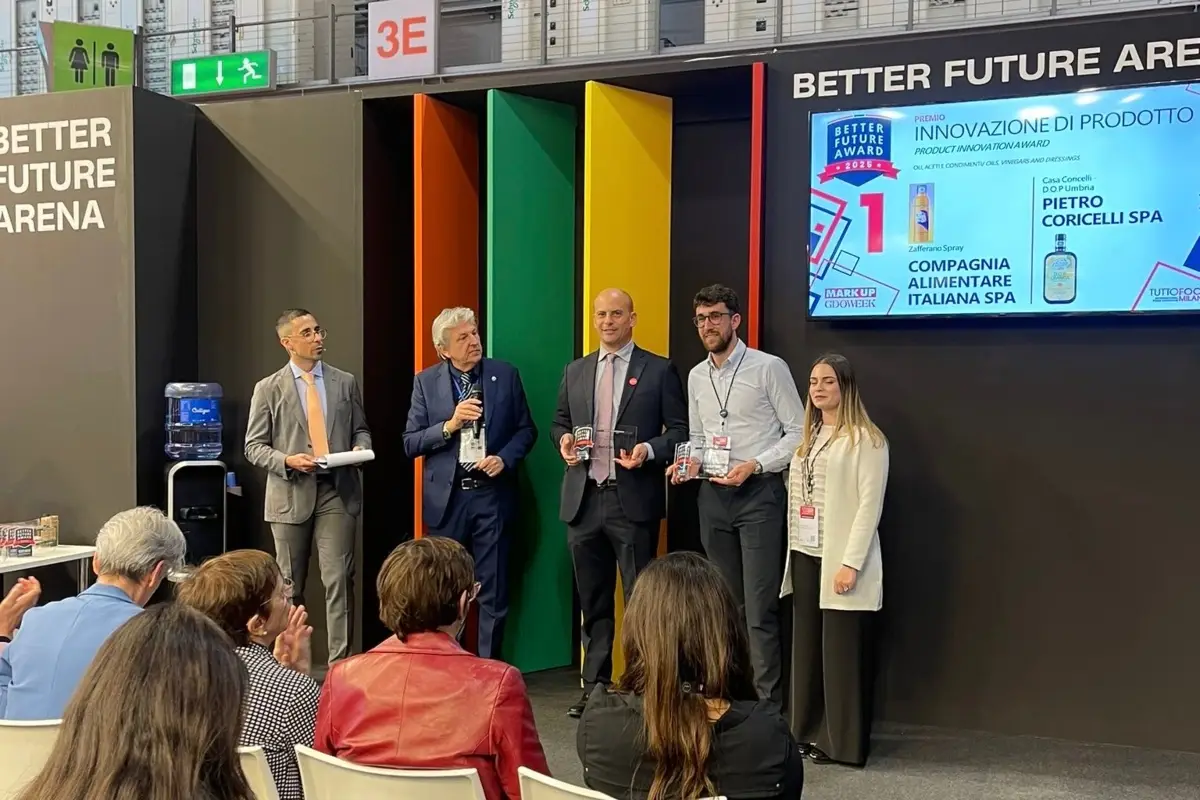 Pietro Coricelli riceve "Better Future Award" (Tuttofood, Milano, 6 maggio 2025)