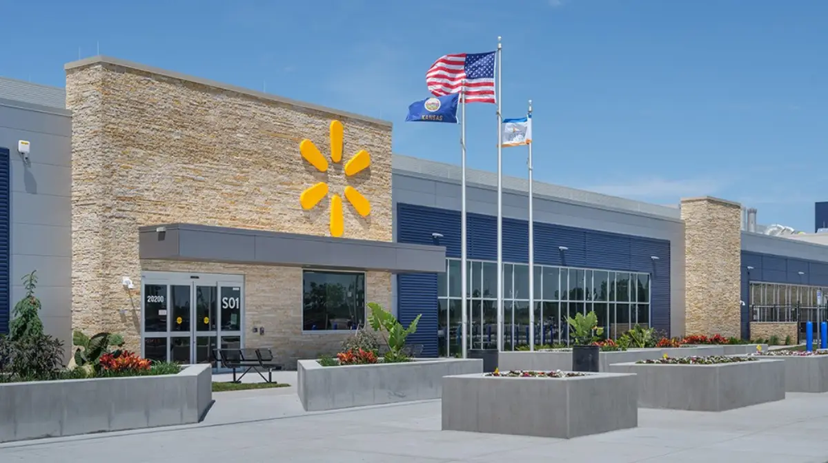 Lo stabilimento di Walmart a Olathe (Kansas)
