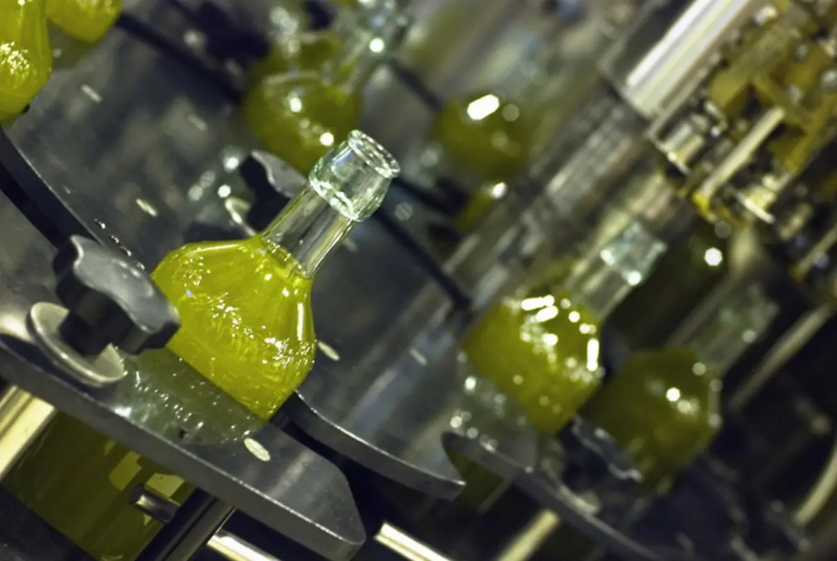 Imbottigliamento dell'olio